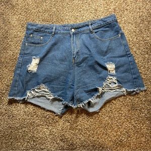 🌟2/$10🌟 Ripped Raw Hem Denim Shorts
